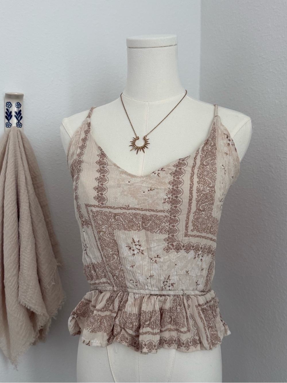 Blue B Collection Boho Peplum Tank Top Women’s Medium Cottagecore Neutral